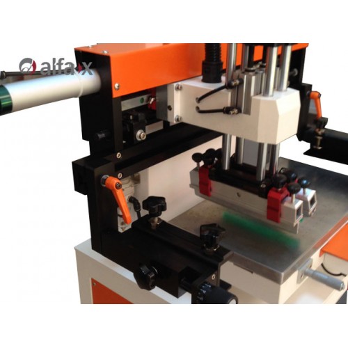 HC 2030 C Mini Yarı Otomatik Düz Serigrafi Baskı Makinesi Vakumlu3